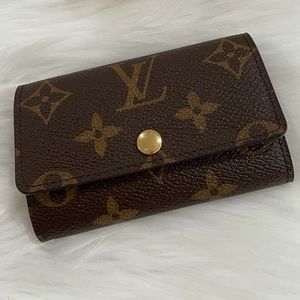 SOLD - Louis Vuitton Key Holder Chain